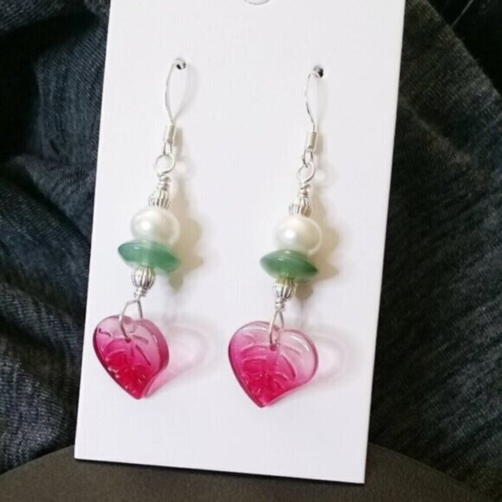 Heart Shaped Leaf Earrings! Lightweight! Spring + Summer! Romantic & Feminine - Picture 3 of 7